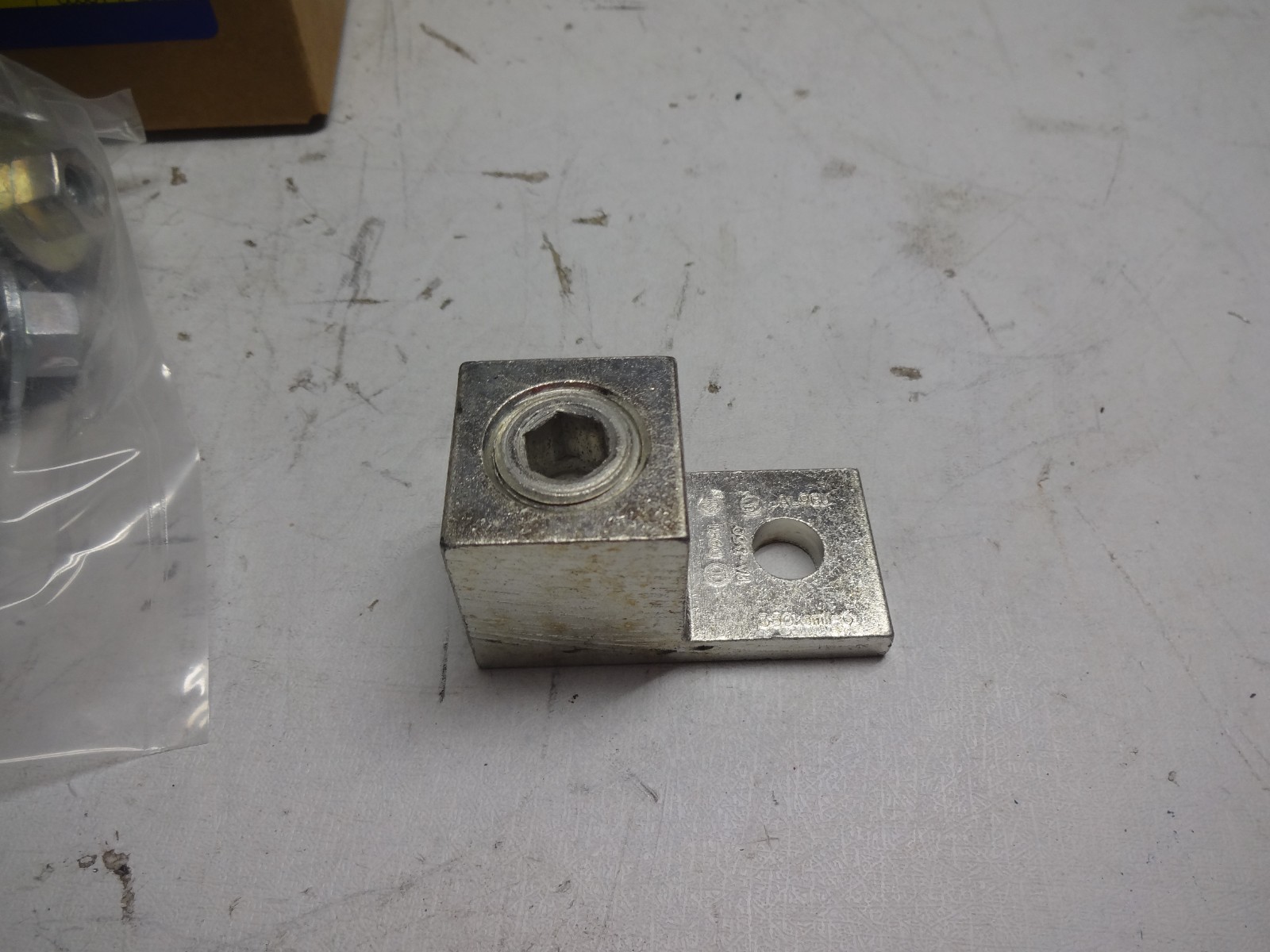 New Square D DASKGS250 Aluminum Lug Kit