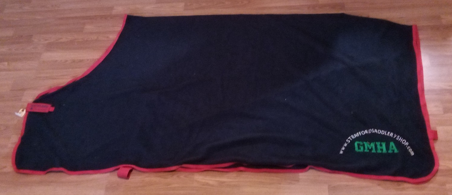 Amigo Dress Cooler Fleece Sheet Black w/ Red Trim 81"