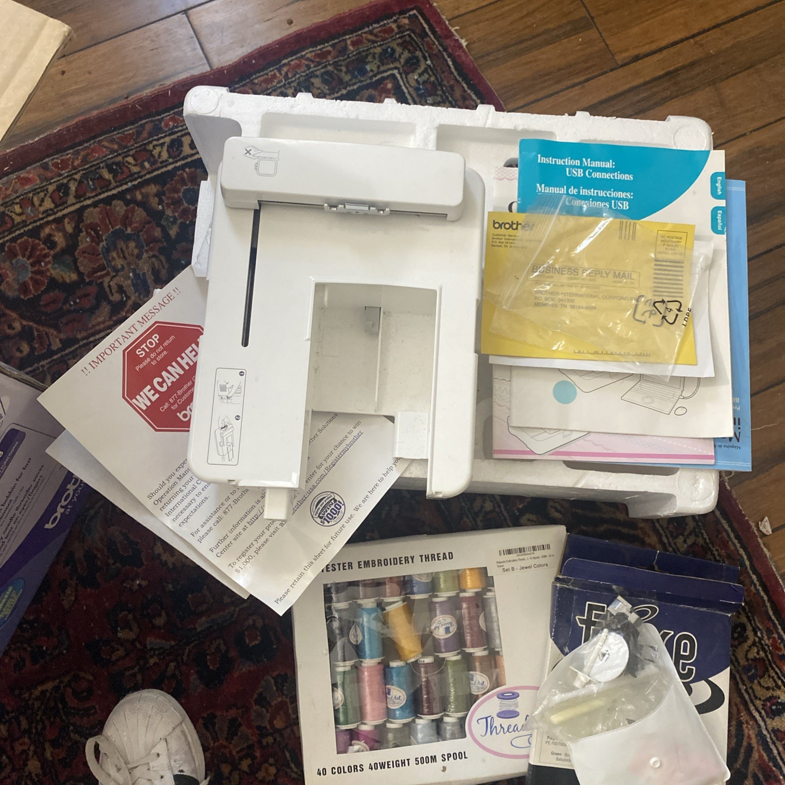 Brother SE-400 Computerized Embroidery Sewing Machine - complete still in box