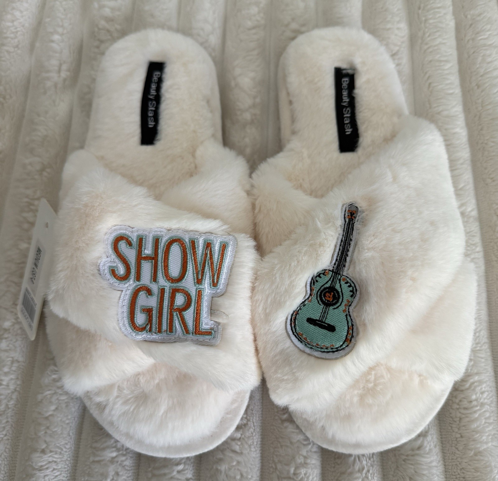 Beauty Stash Showgirl Fuzzy Slippers M 7/8 Faux Fur Embroidered Showgirl Guitars
