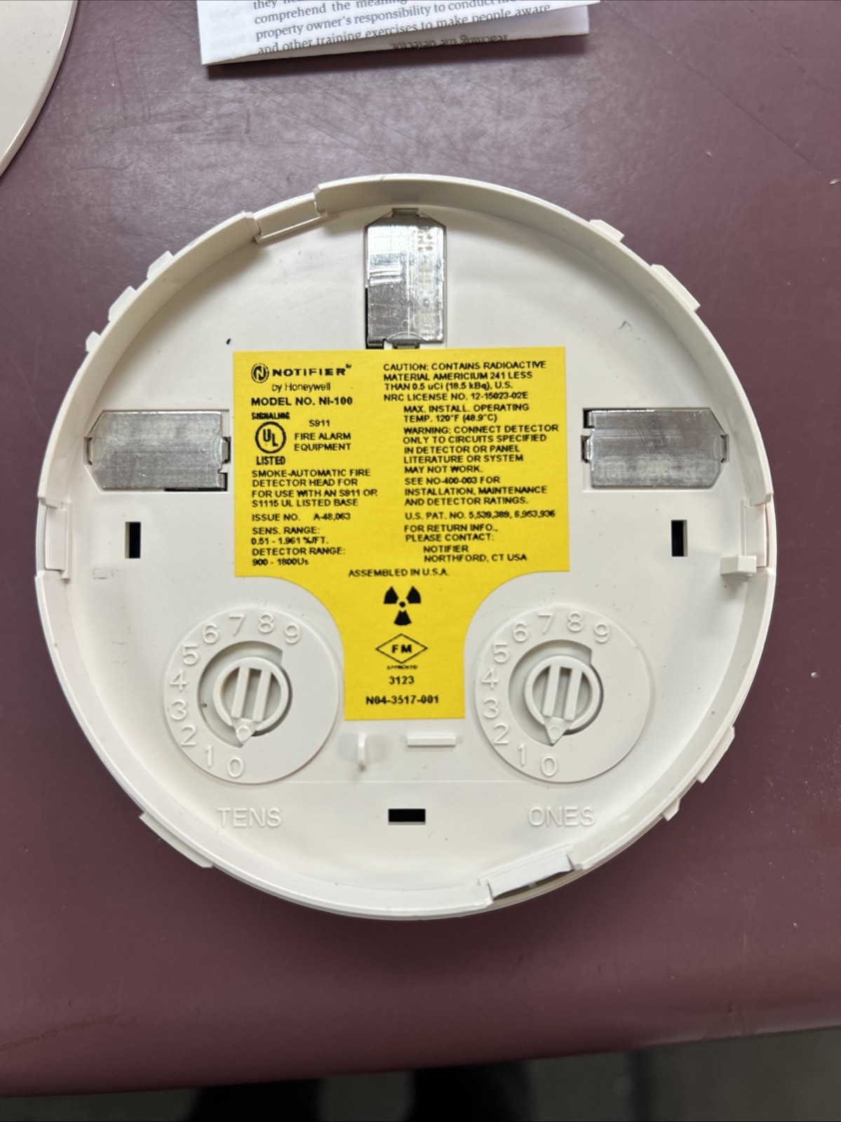 NOTIFIER NI-100 IONIZATION SMOKE DETECTOR, C-13