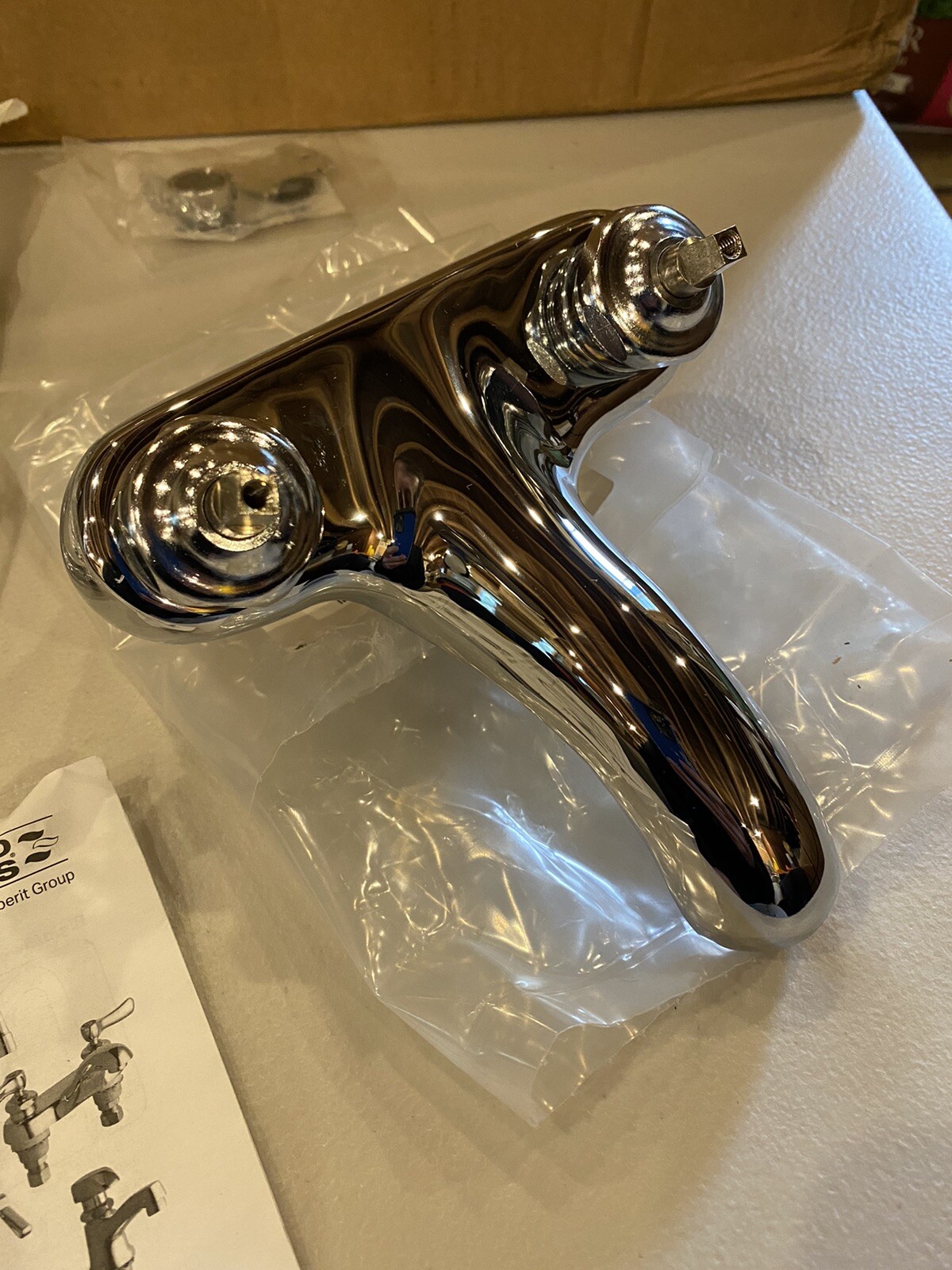 Chicago Faucets Deck-mounted Manual Sink Faucet With 4" Centers In Chrome