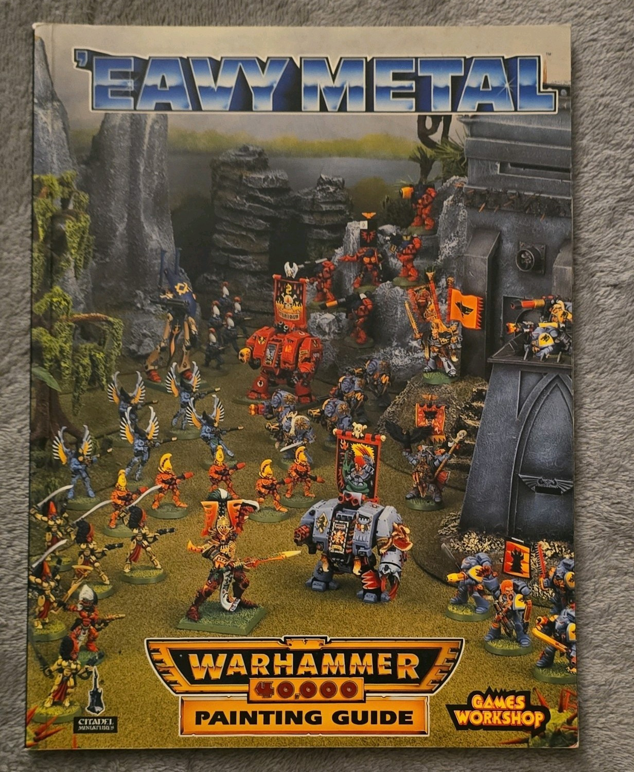 Games Workshop Warhammer 40,000 “Eavy Metal” Colouring Guide Book ENG Damaged