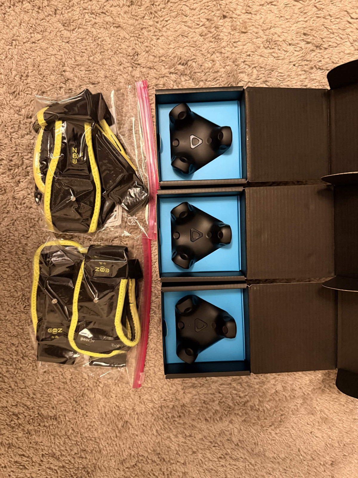 3x HTC VIVE Tracker 3.0 Full Body Tracking Bundle + EOZ Feet & Waist Straps