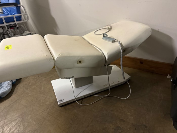 Touch America Medical Exam Table