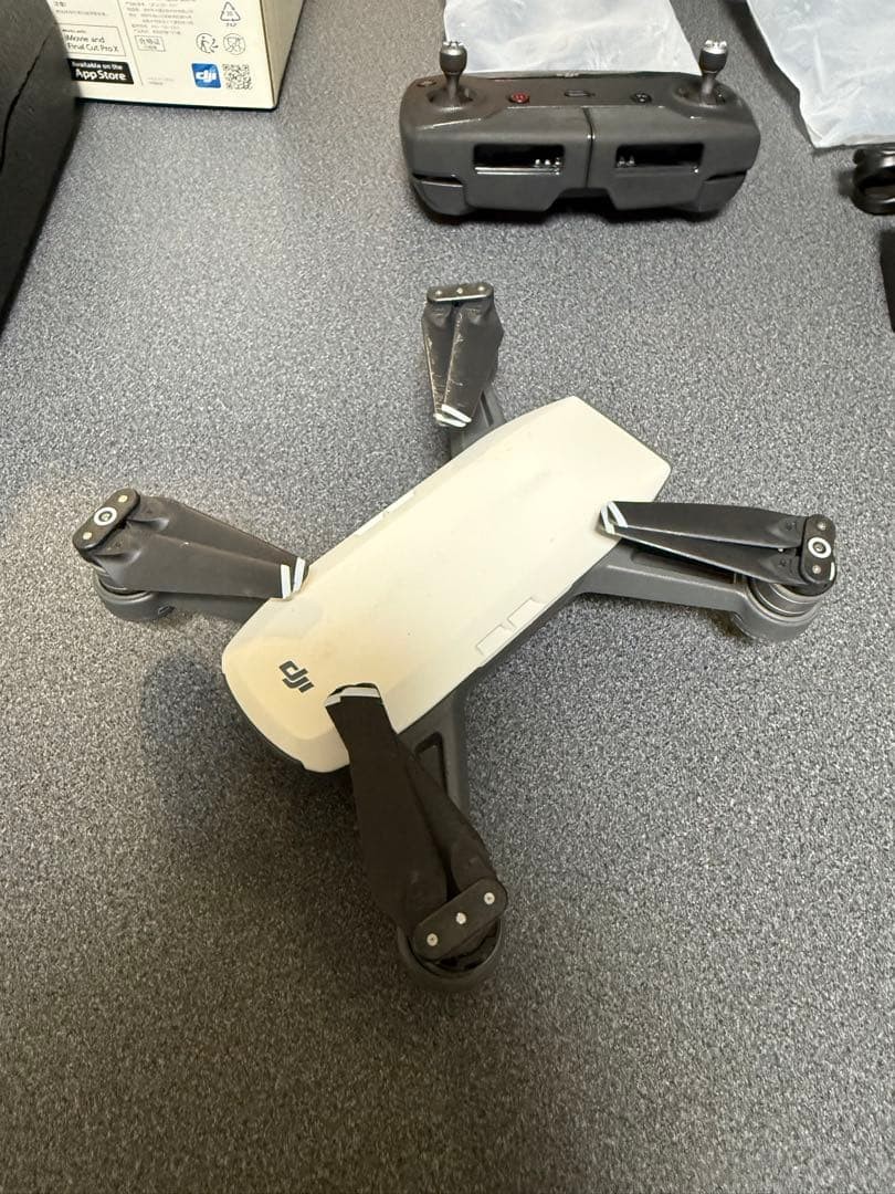 Dji Spark Drone Full Set White Quadcopter With Camera Controller Battery (Needs