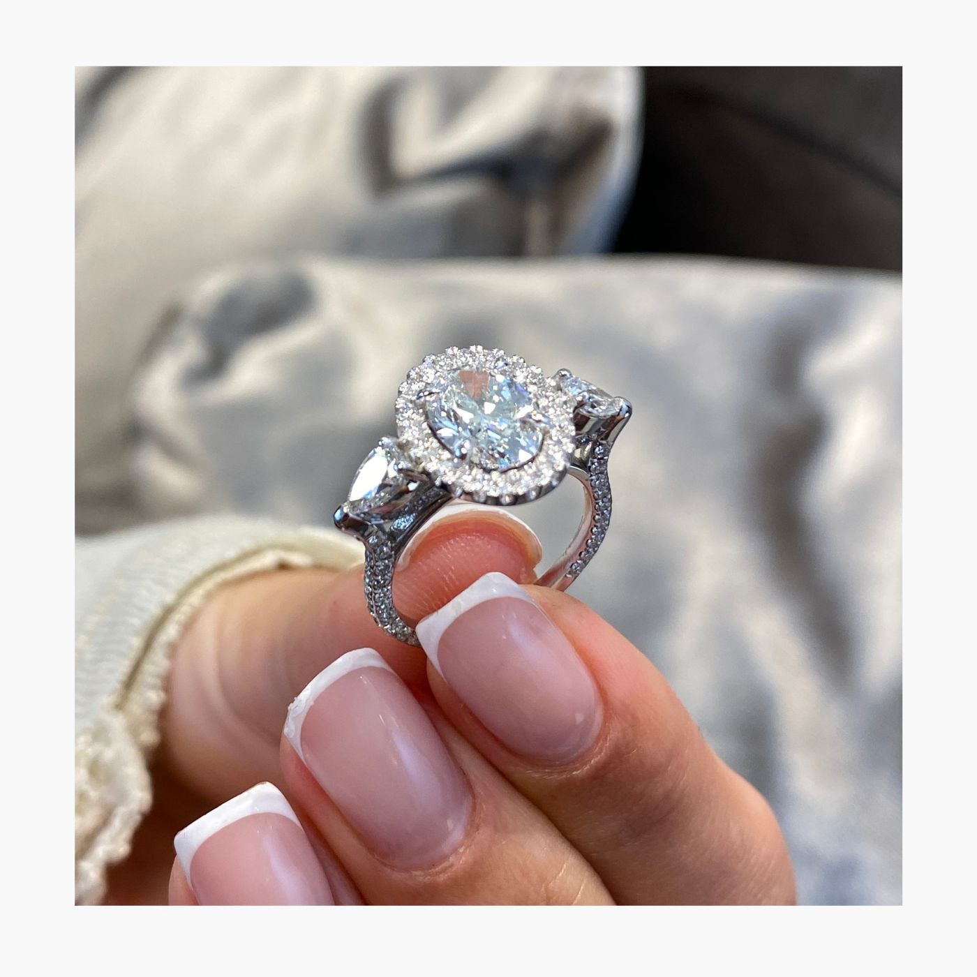 Diamond Engagement Ring IGI Certified Oval Halo F VS1 3.2 Carat 14K White Gold
