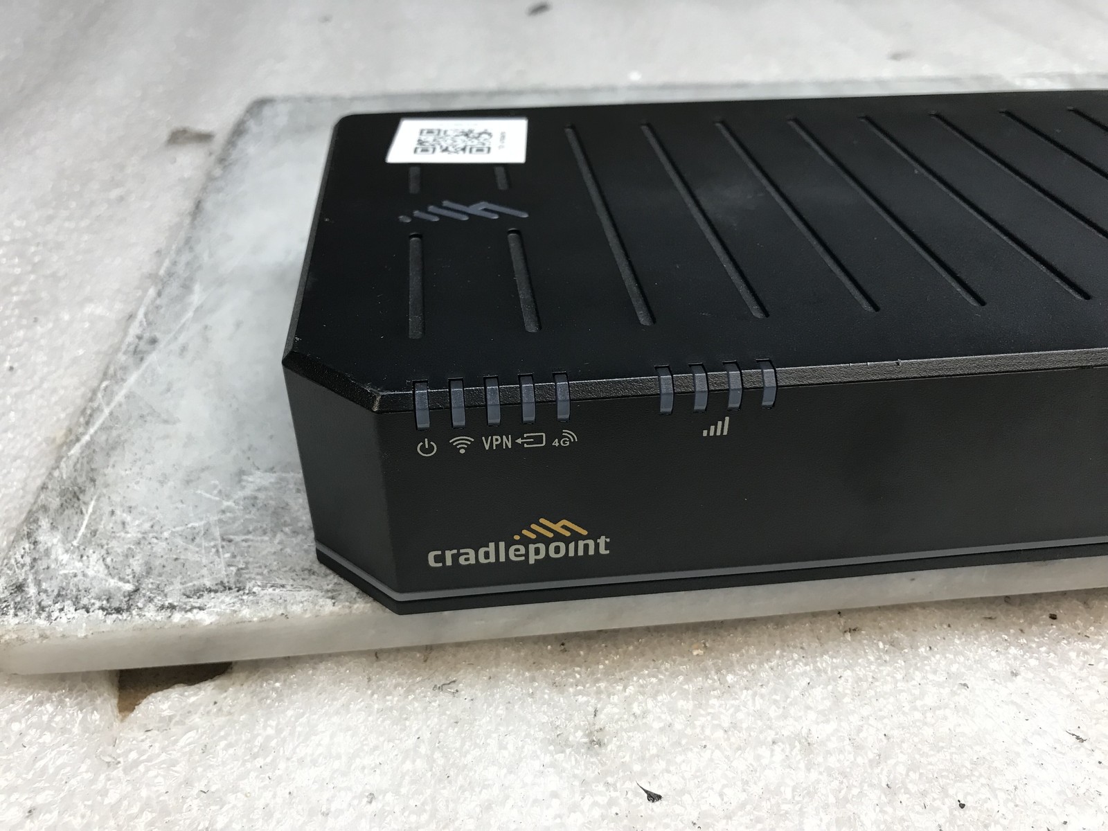 Cradlepoint E300-C18B Series Enterprise Router E300 No Antennas
