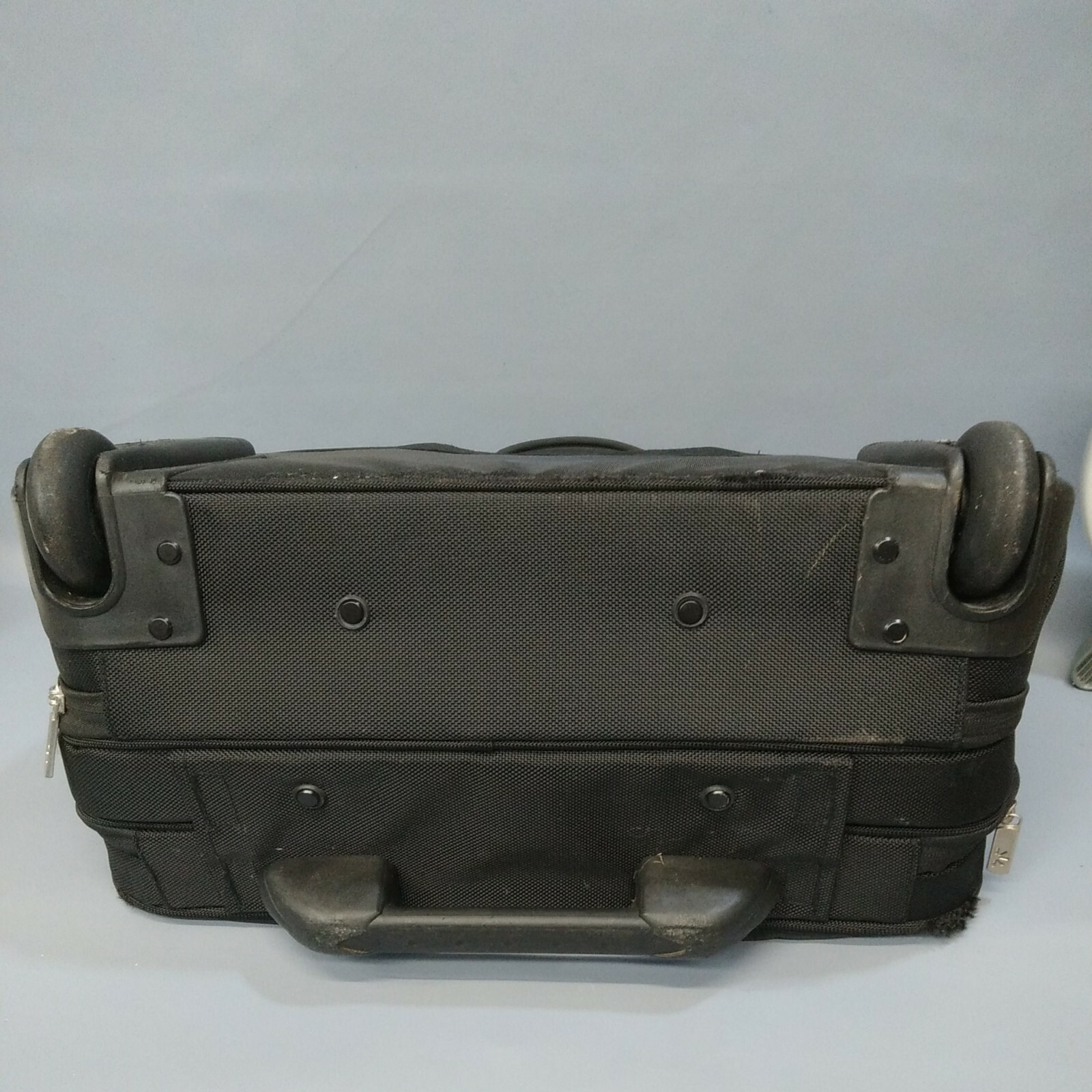 Case Logic Rolling laptop bag suitcase briefcase nice used case
