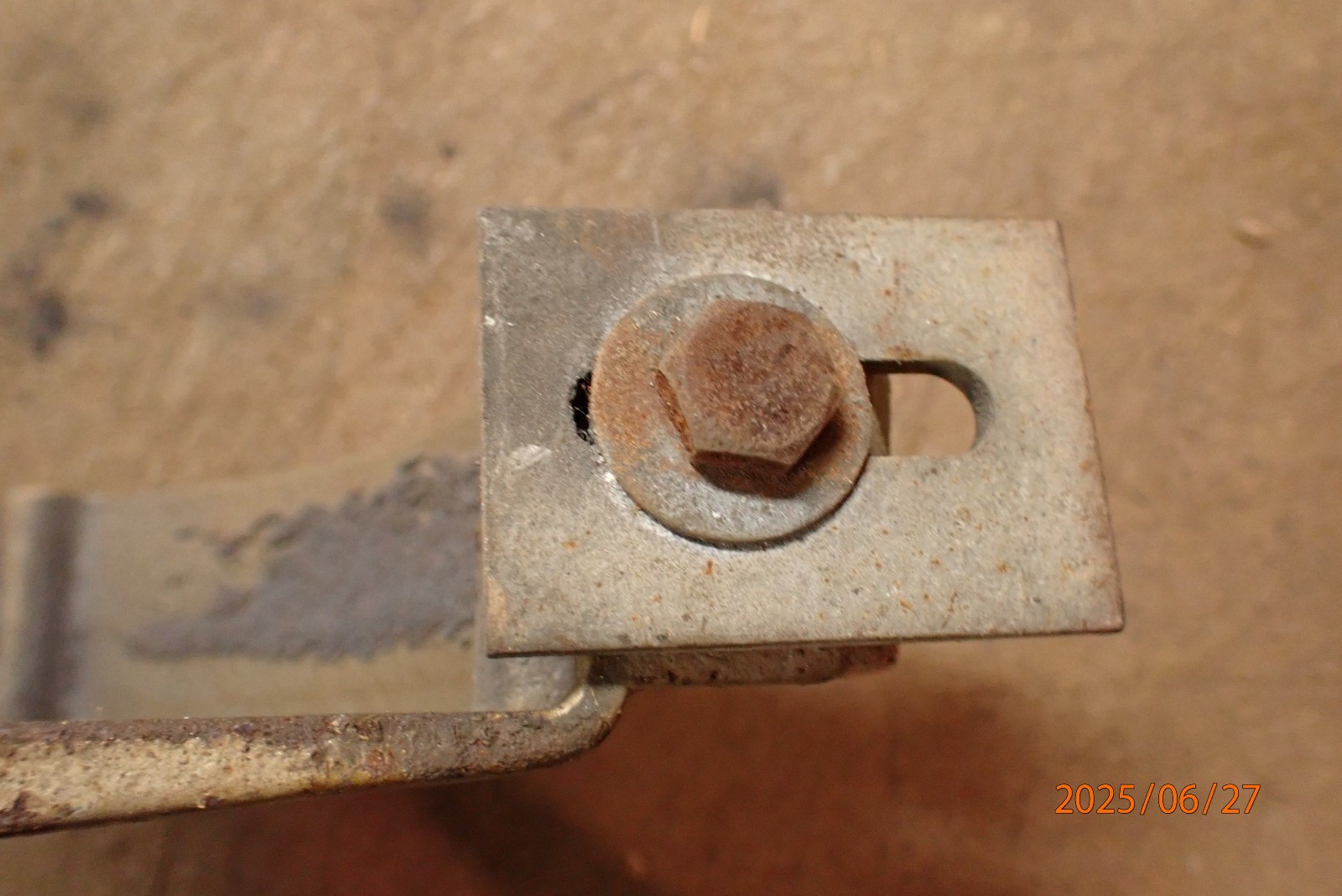 CRAFTSMAN 115.7575 BENCH GRINDER LEFT SIDE INSIDE WHEEL COVER CASTING