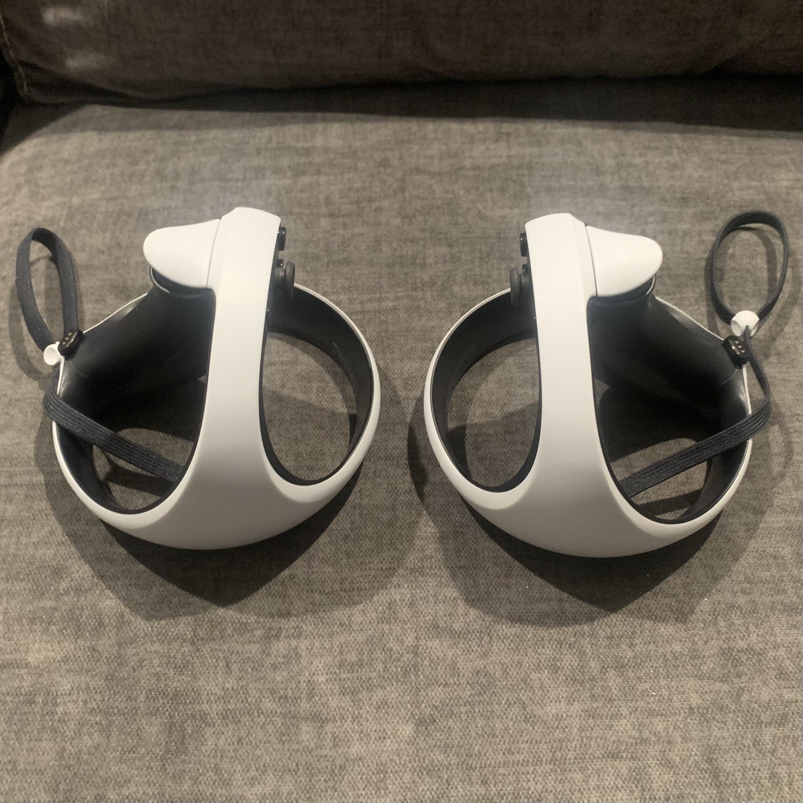 Sony PlayStation 5 PSVR2 Bundle w/ Official Charging Dock, Great Condition