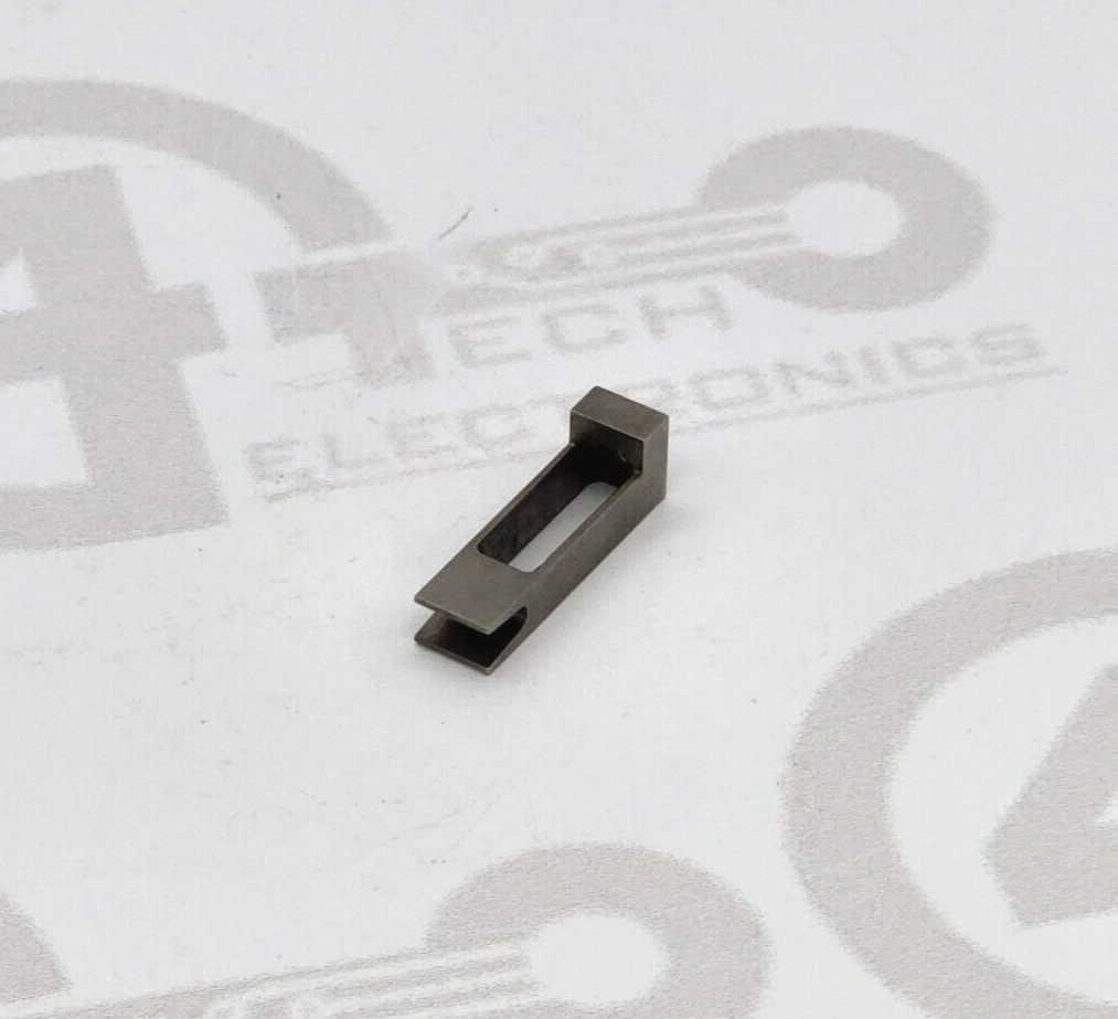 Universal Instruments Clamp 47152004