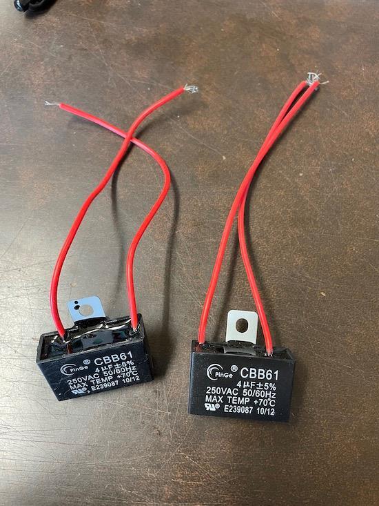 LOT OF 2 PINGE CBB61 FAN CAPACITOR 250VAC 4μF±5 50/60HZ MAX TEMP +70°C