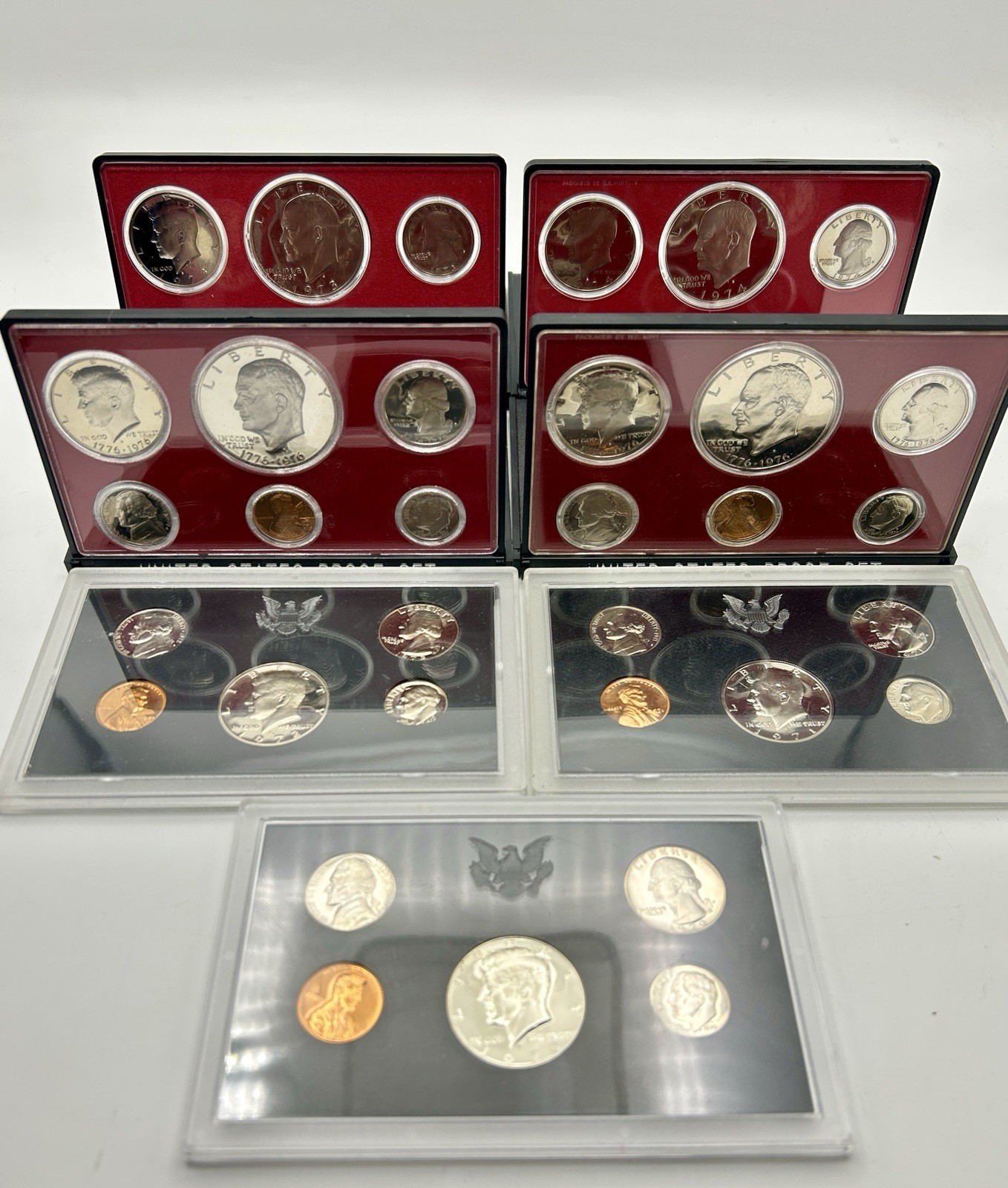 1970 - 1976 US Proof Sets - 7 Pieces Original Envelopes and Cases.