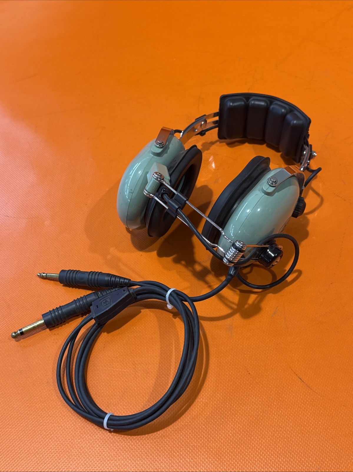 David Clark Model H10-40 Aviation Headset with M4 Microphone perfect condition