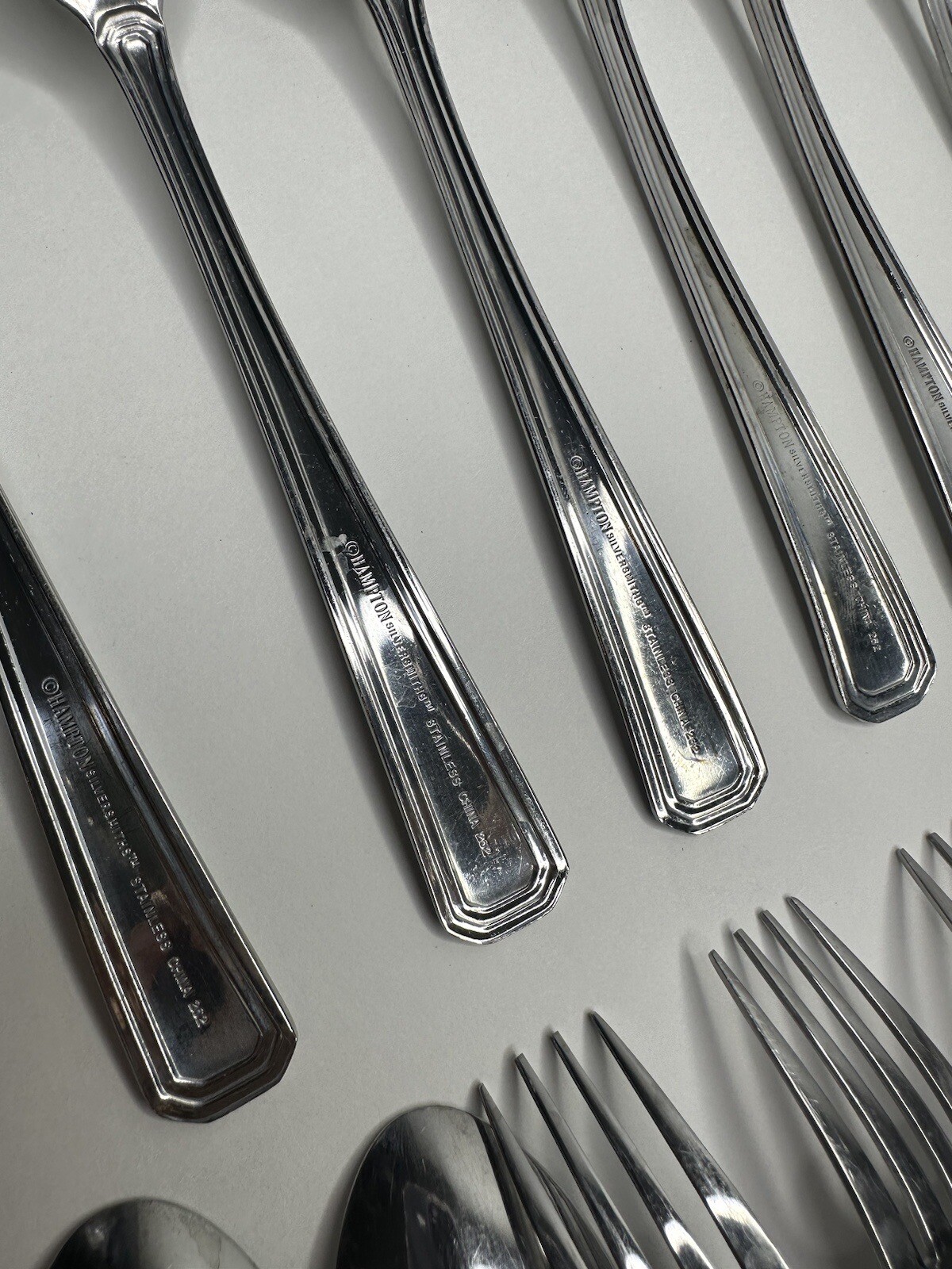 Hampton Silversmiths Rimmed Stainless Flatware 16 Pc Replacement Fork Spoon