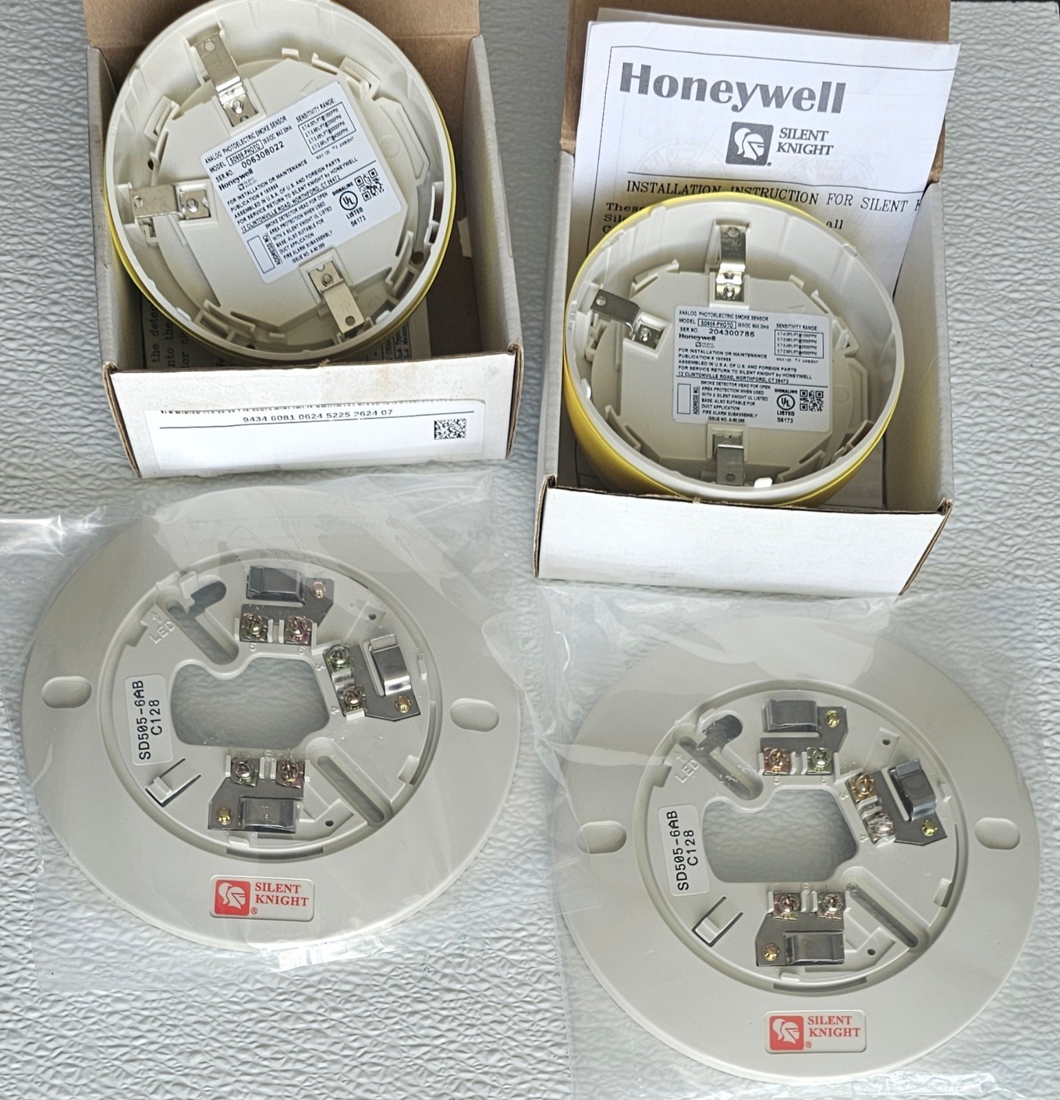 Silent Knight SD505-PHOTO Smoke Detector New( MADE USA ) with New Detector Base