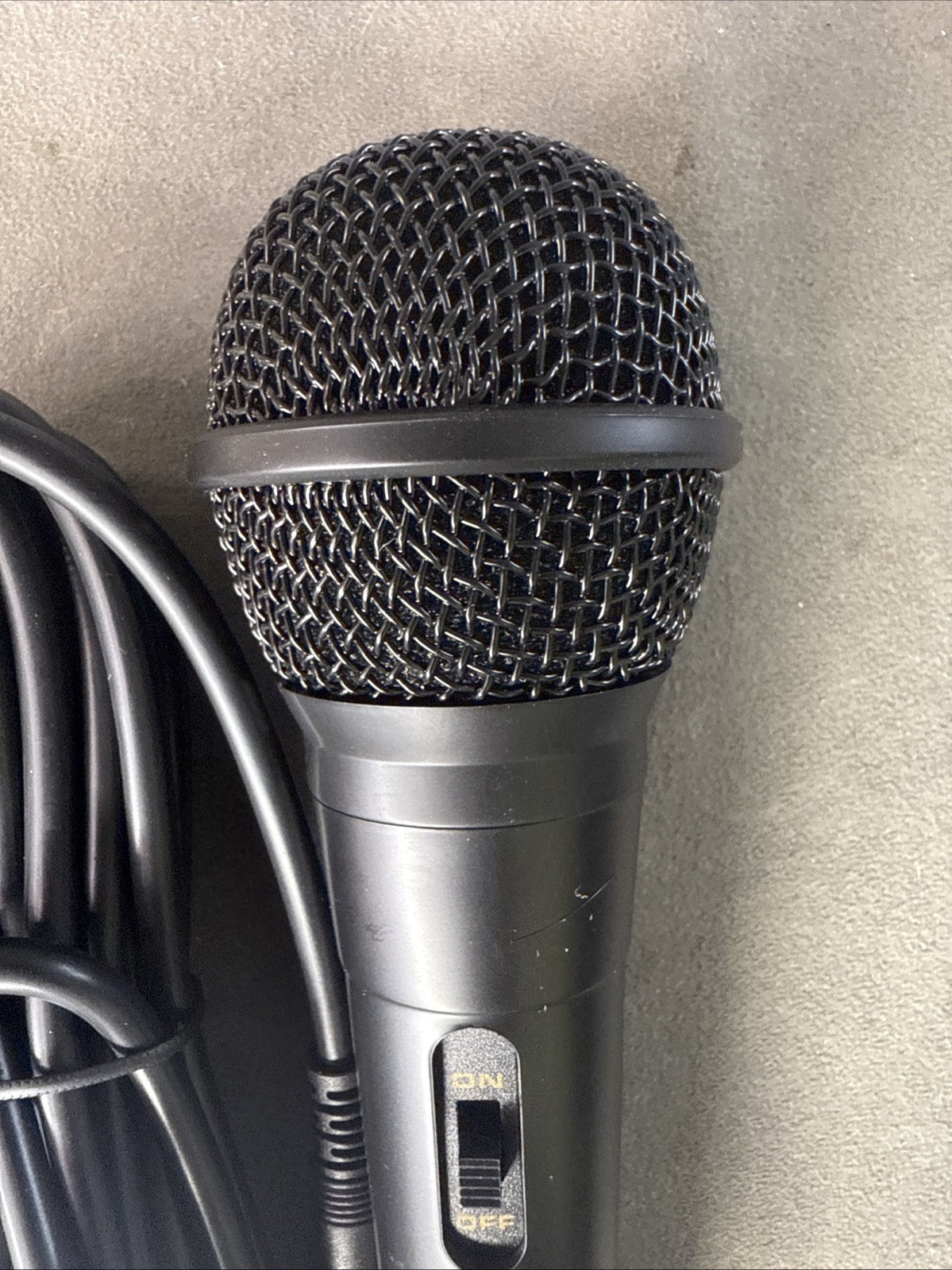 Marengo Handheld Wired Microphone, Cardioid Dynamic Vocal Mic with 13ft Cable