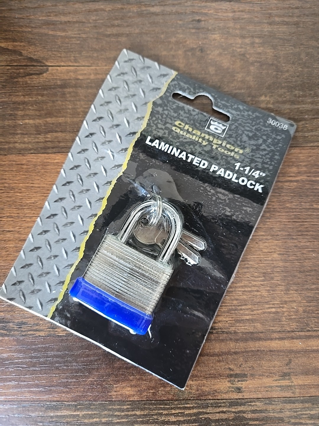Champion Quality Tools 1-1/4" 30mm Laminated Padlock 30038