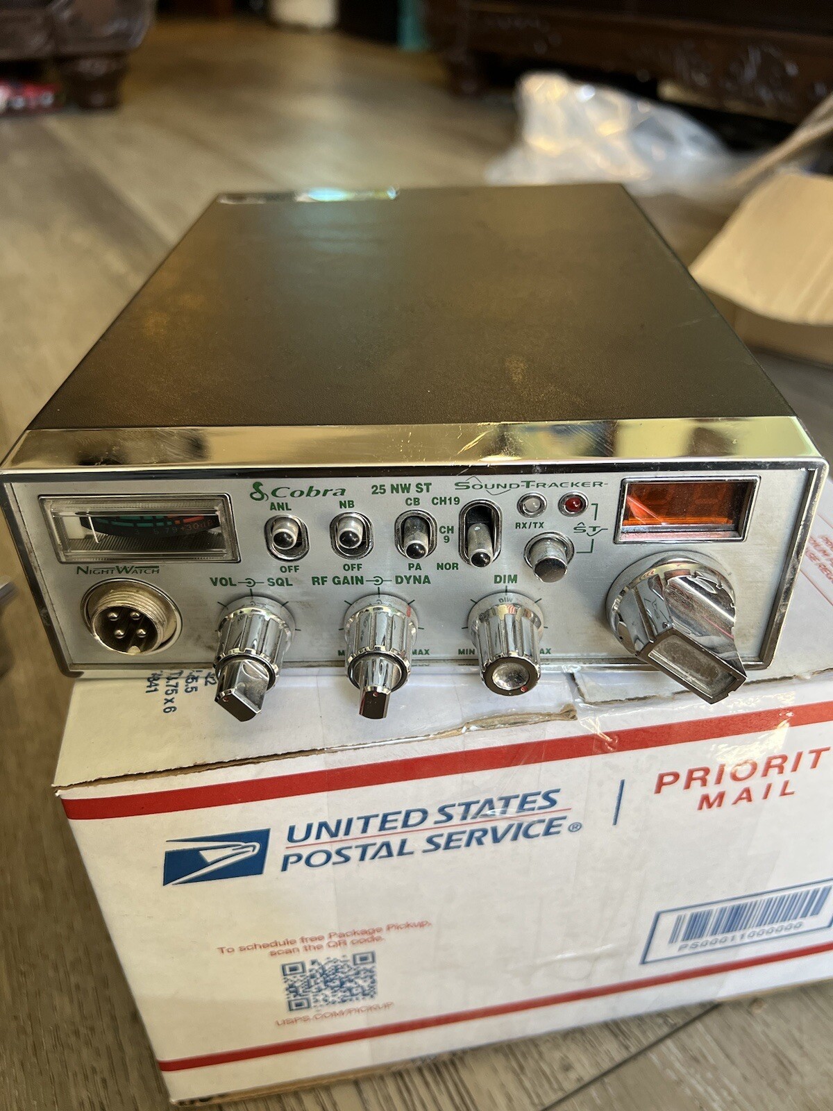 Cobra 25 NW ST Soundtracker CB Radio