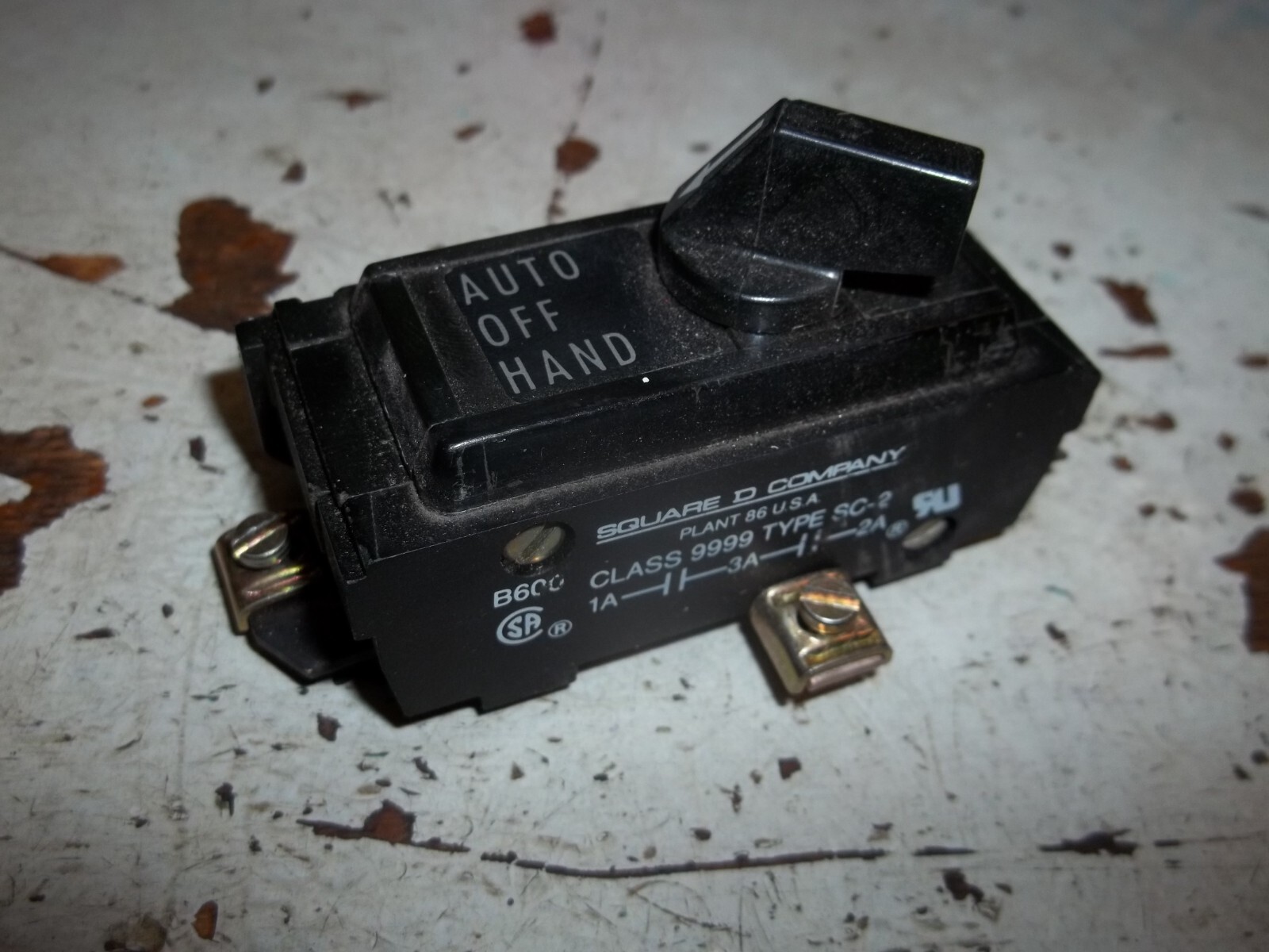 SQUARE D CLASS 9999 TYPE SC-2 SELECTOR SWITCH  (BIN81)