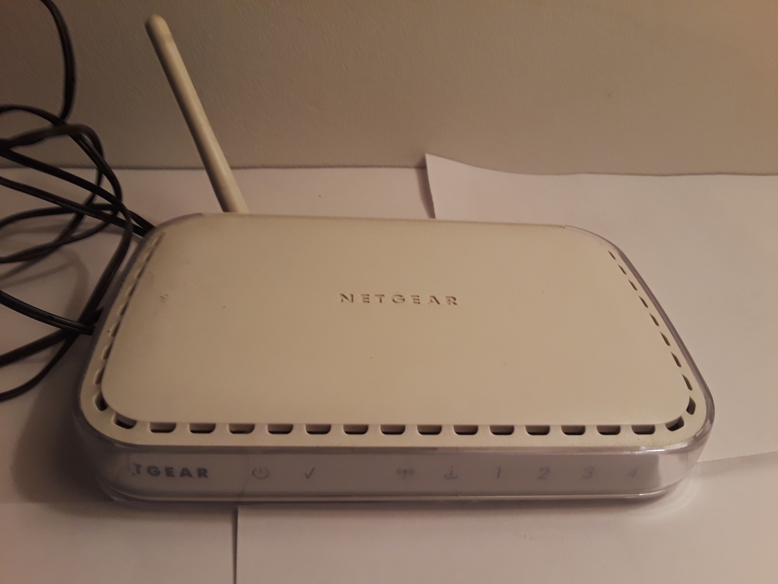 Netgear WGR614 54 Mbps 4-Port 10/100 Wireless G Router (WGR614v7)