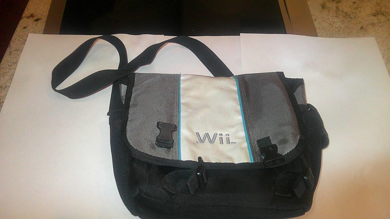 Nintendo Wii Travel Storage Case Messenger Shoulder Bag w/Strap