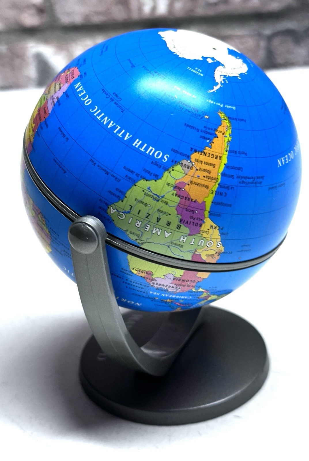 Hammond World Spinning Magnetic Globe Table Top 6"