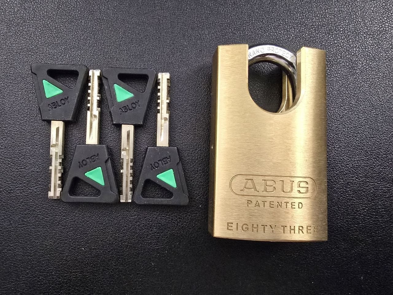 Abloy DIsklock Pro Cylinder in an Abus 83CS/45 Padlock w/ 4 Keys. High Security.