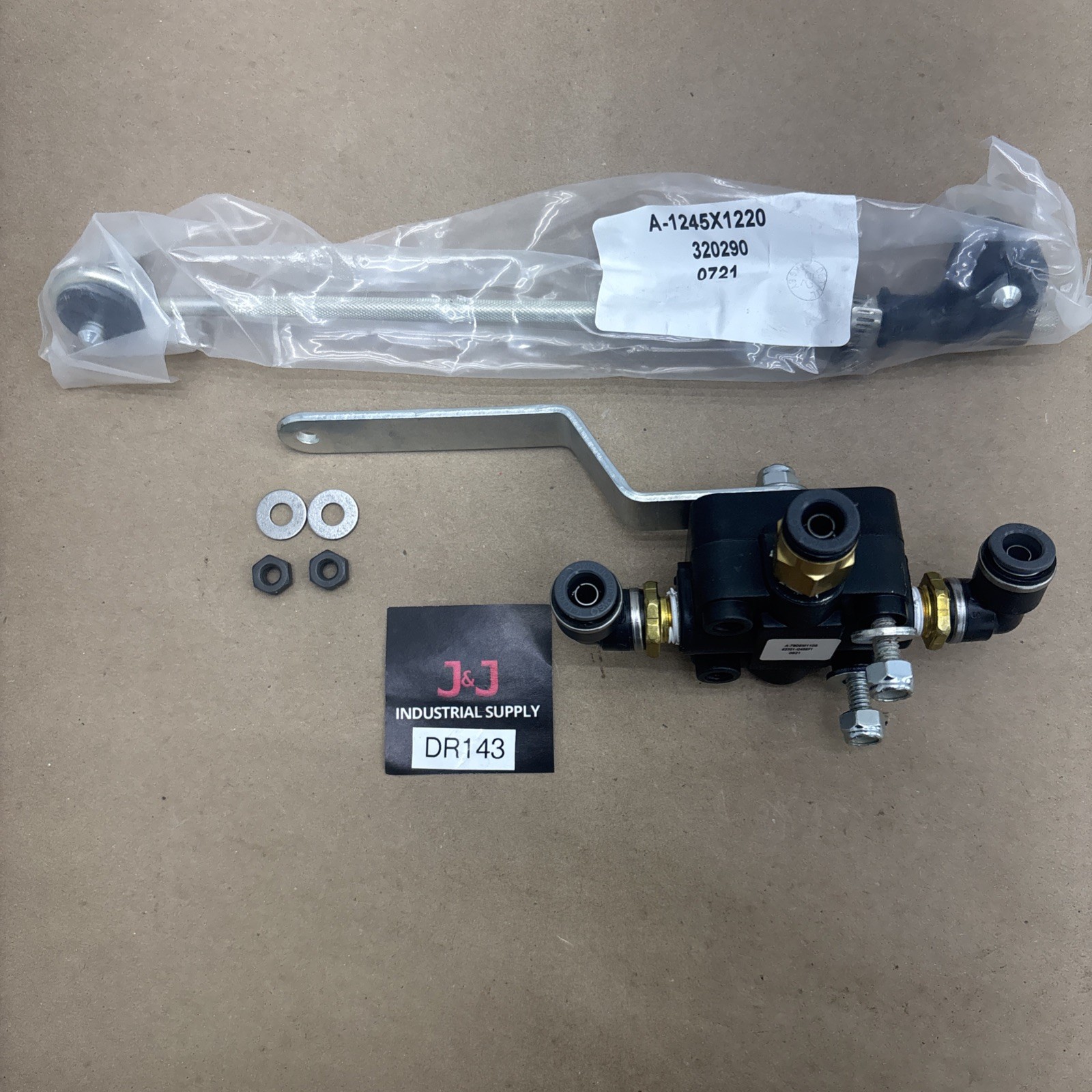 *New*Barksdale 52321 Series Air Suspension Leveling Valve Without Dump Warranty