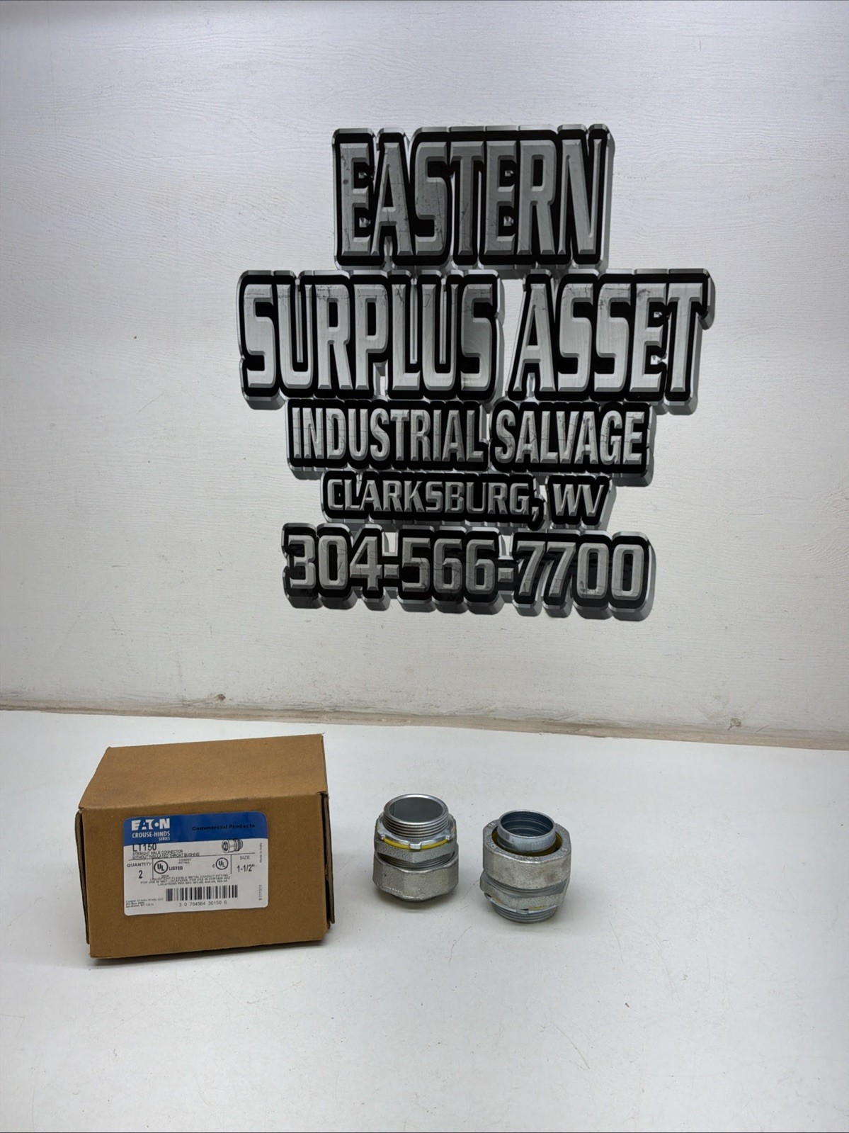 Eaton LT150 1 1/2” Straight Male Connector Box Of 2 NIB