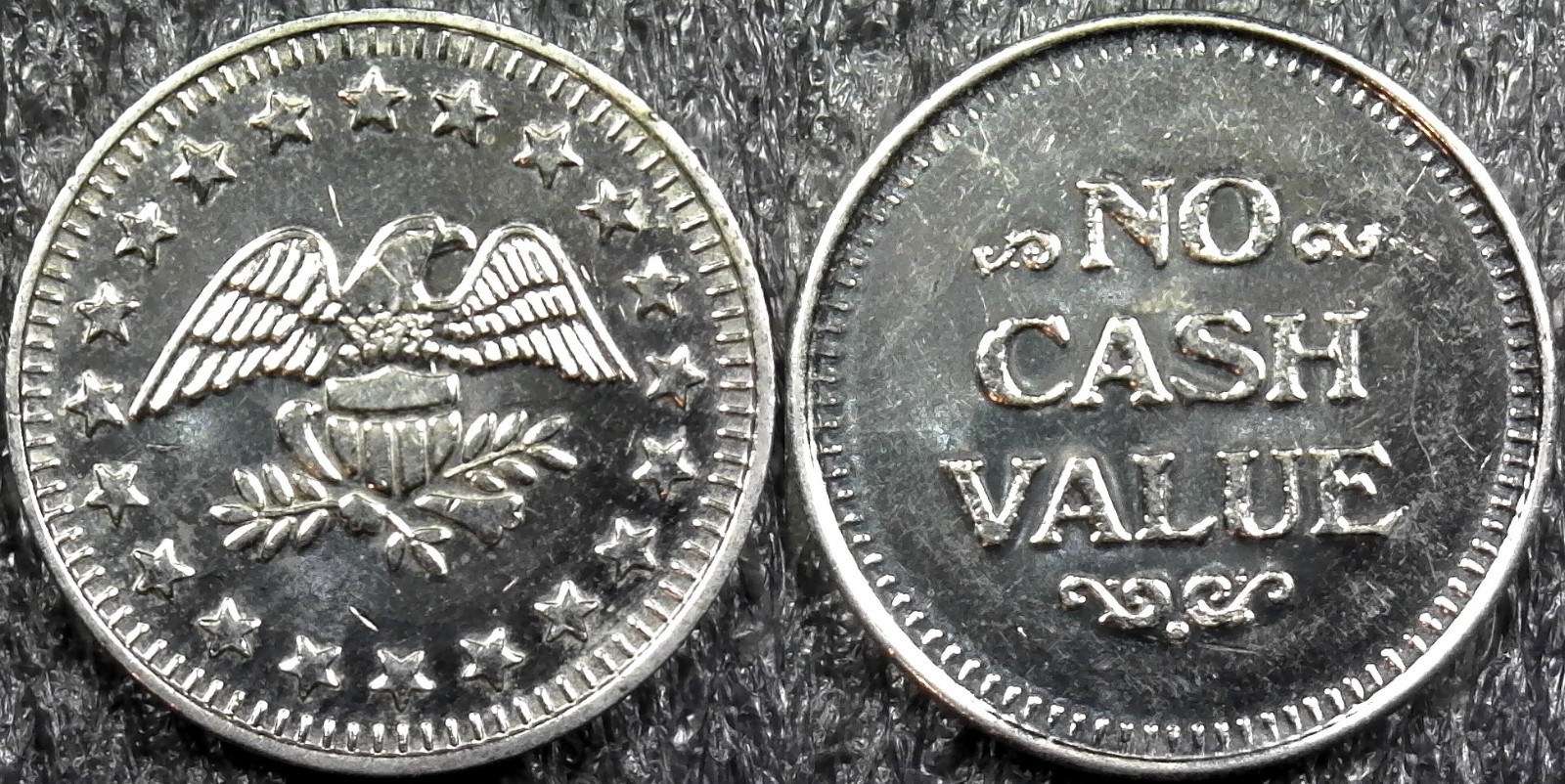 Eagle - No Cash Value Arcade Game Token 23mm (c1071)