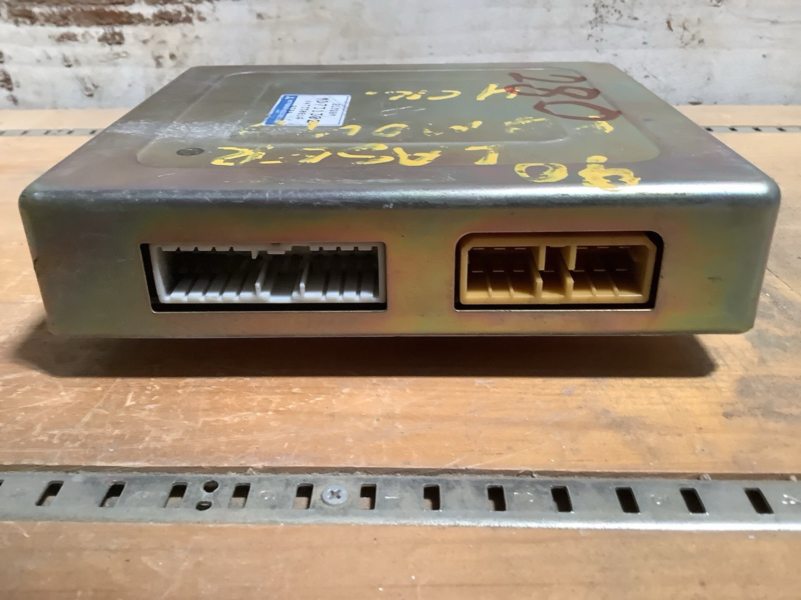 Plymouth Laser MD731302 Transmission Control Module (B-280)