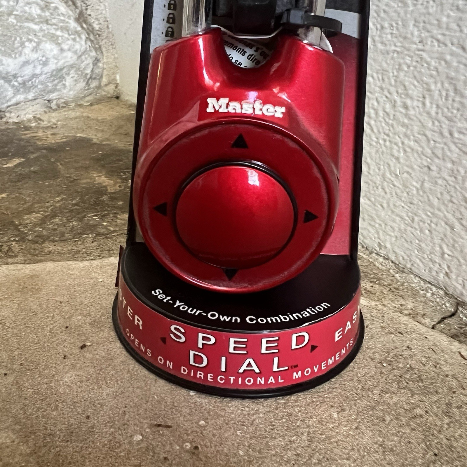 Master Lock 1500iD Speed Dial Combination Lock Red - NEW old Stock