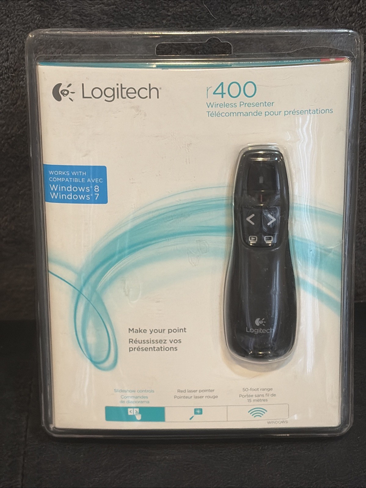Logitech R400 Wireless Presenter USB-A PowerPoint Clicker with Laser Pointer Bla