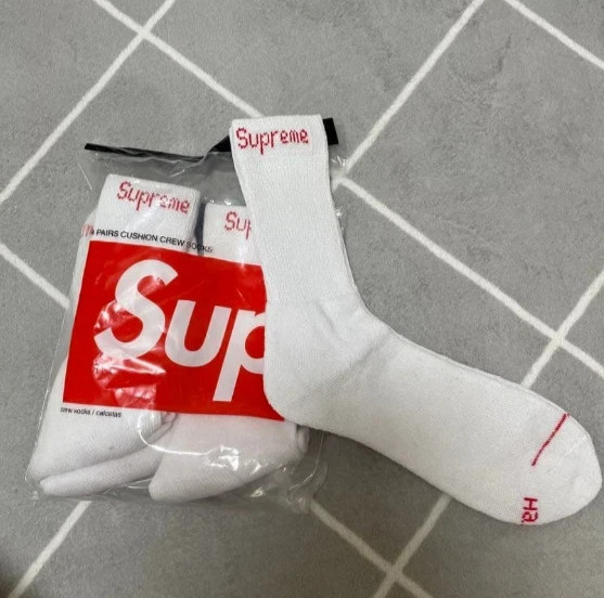🧦Supreme Hanes Crew Socks White 4 Pack Size 6-12 Collectible Streetwear Fashion