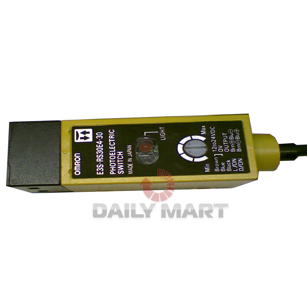 New in box OMRON E3S-RS30E4-30 Photoelectric Switch