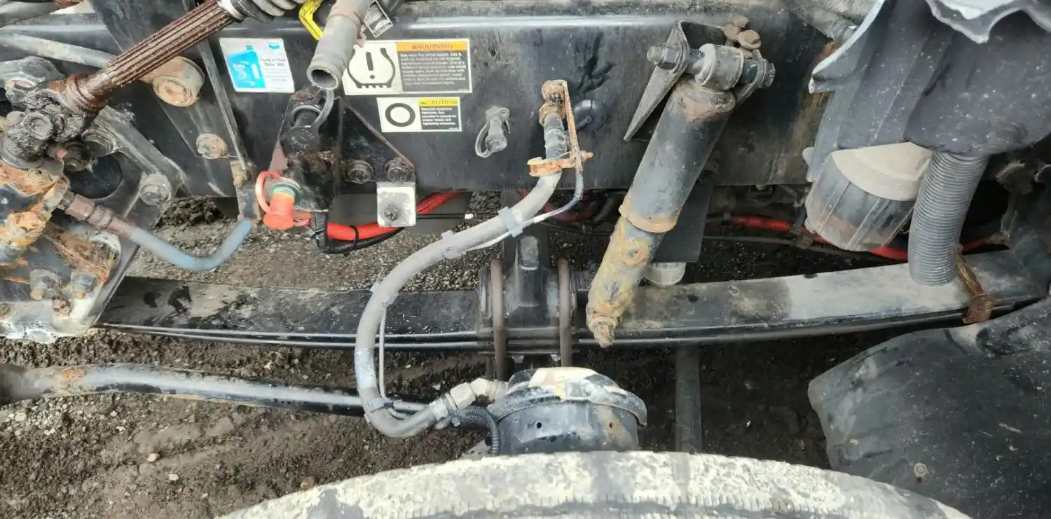 (Used) 2016 Kenworth T680, FRONT LEAF SPRINGS Front Leaf & Springs  P-60606
