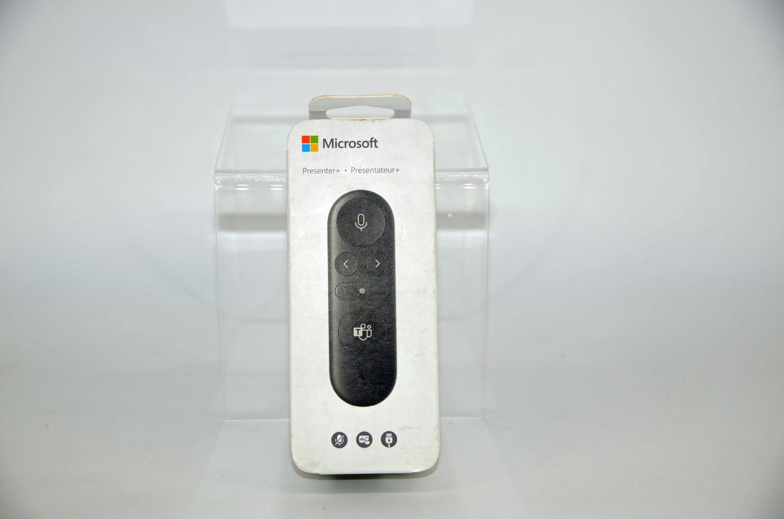 Microsoft Presenter + Black - Wireless Connectivity - Rechargeable Battery NEW