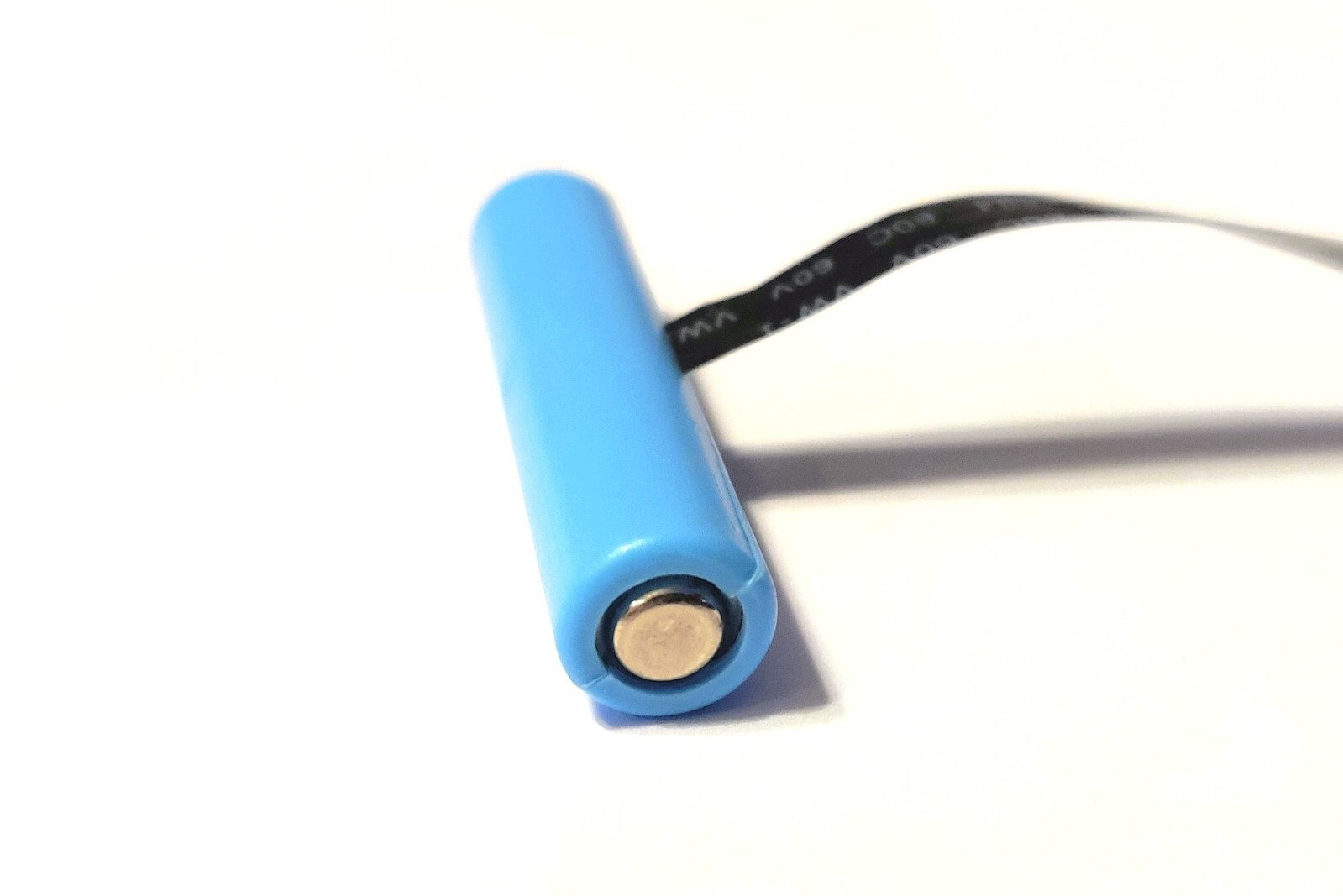 2 x AAA Battery Replacement Eliminator Kit for Electronic Devices