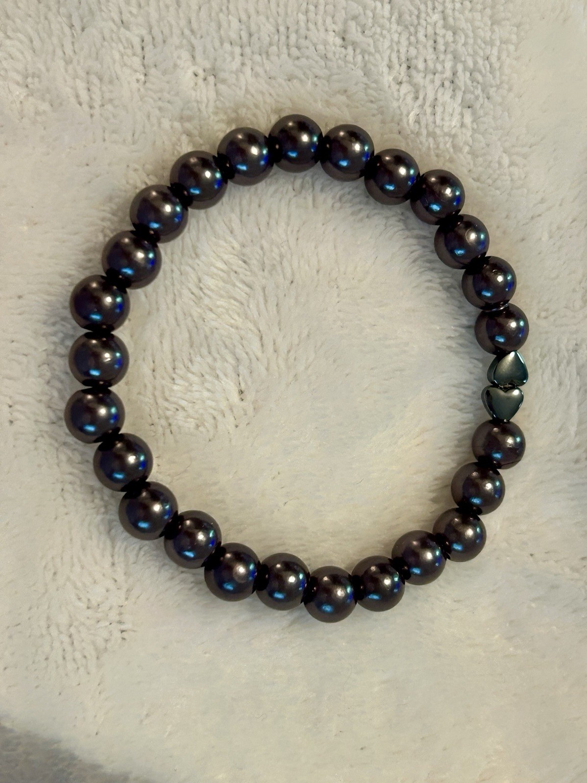 Beautiful Handmade Beaded Bracelet In Charcoal Gray With Hematite Hearts, 7”