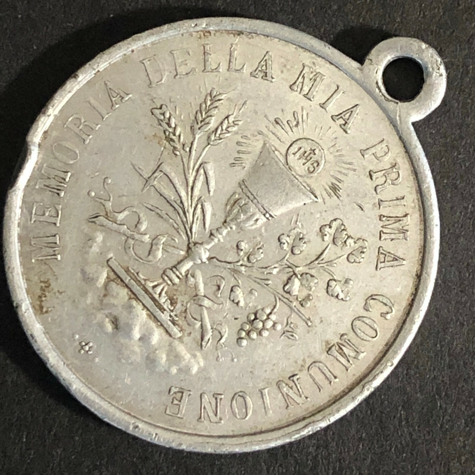 Vintage 26mm 2gm "Memoria Lella Mia Prima Comunione" Aluminum Token Pendant