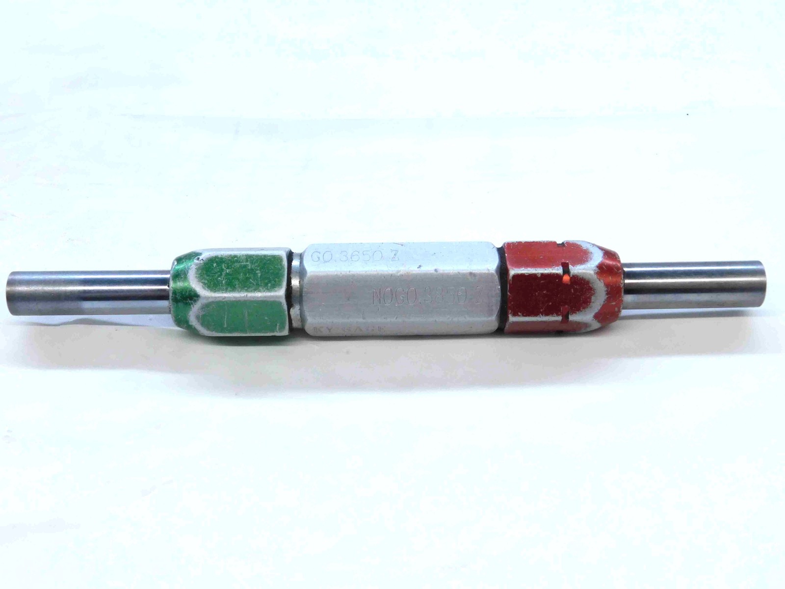 .3650 & .3850 CL Z PIN PLUG GAGE GO NO GO .3750 -.0100 3/8 9.779 mm .365 .385
