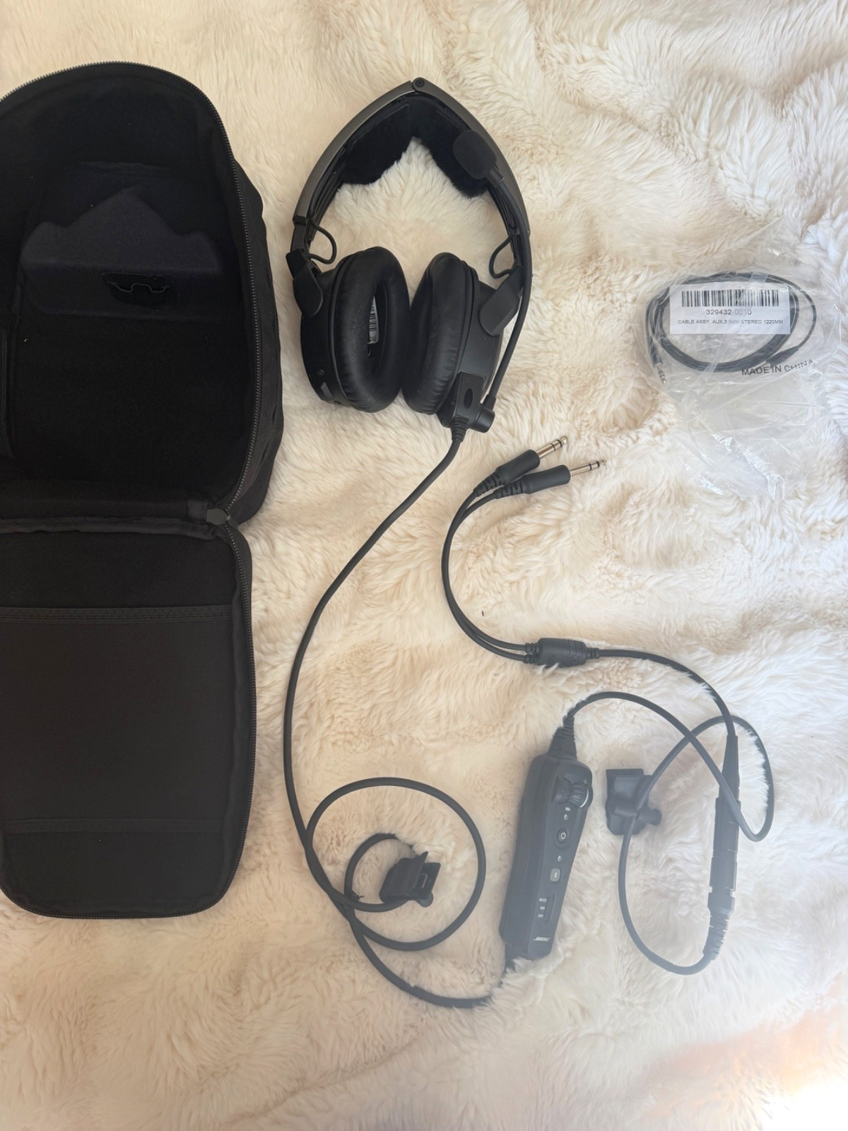 Bose A20 Aviation Headset Bluetooth Dual GA Plugs Excellent Condition Complete