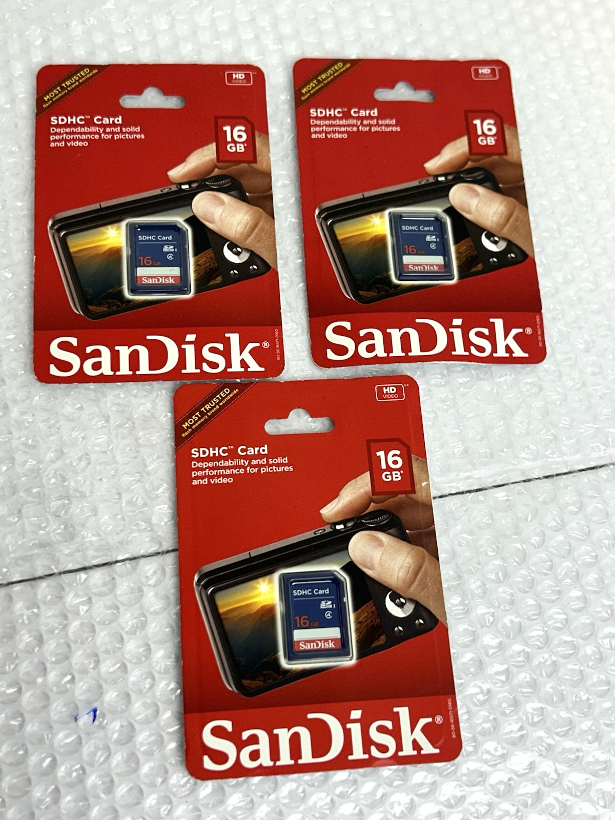 SANDISK 16 Gigabyte LOT of 3 SDHC CARD-16 GB  HD Video ~ Memory Card Storage