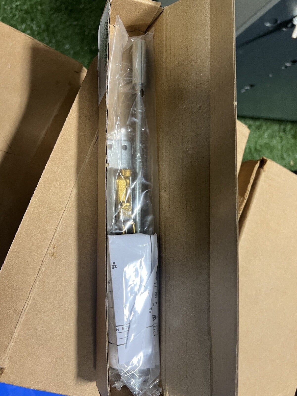 Ives 10190 Flush Bolt 12 In