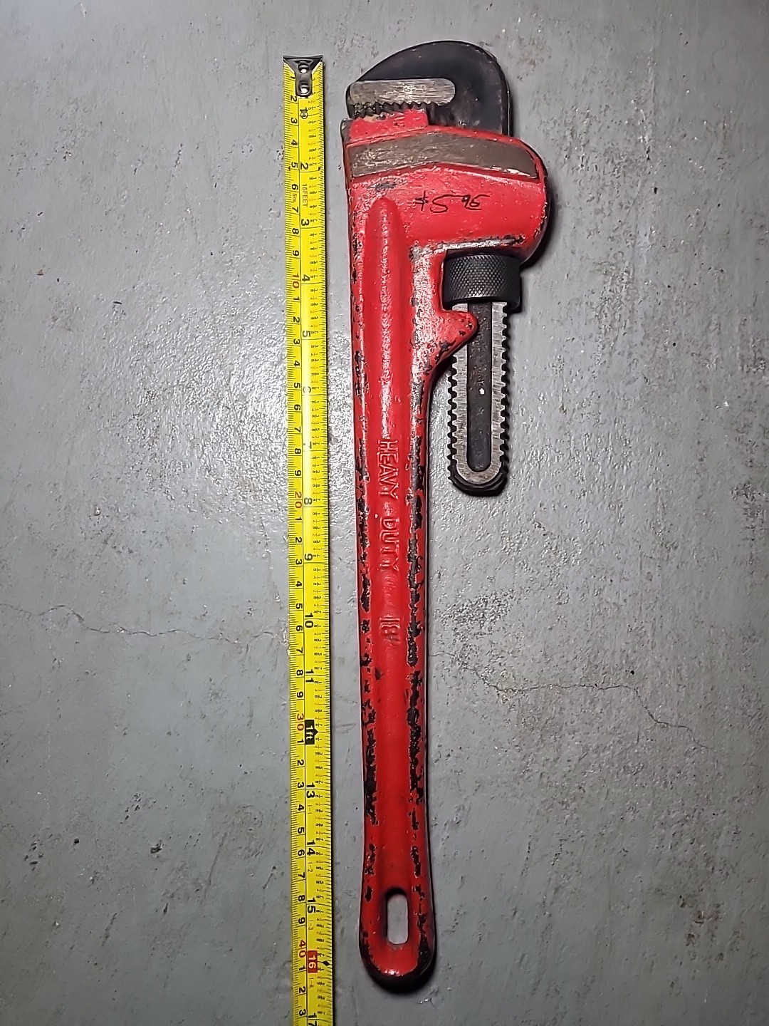 18" Heavy Duty Straight Pipe Wrench Adjustable Plumbing Tool Red Cast Iron Steel