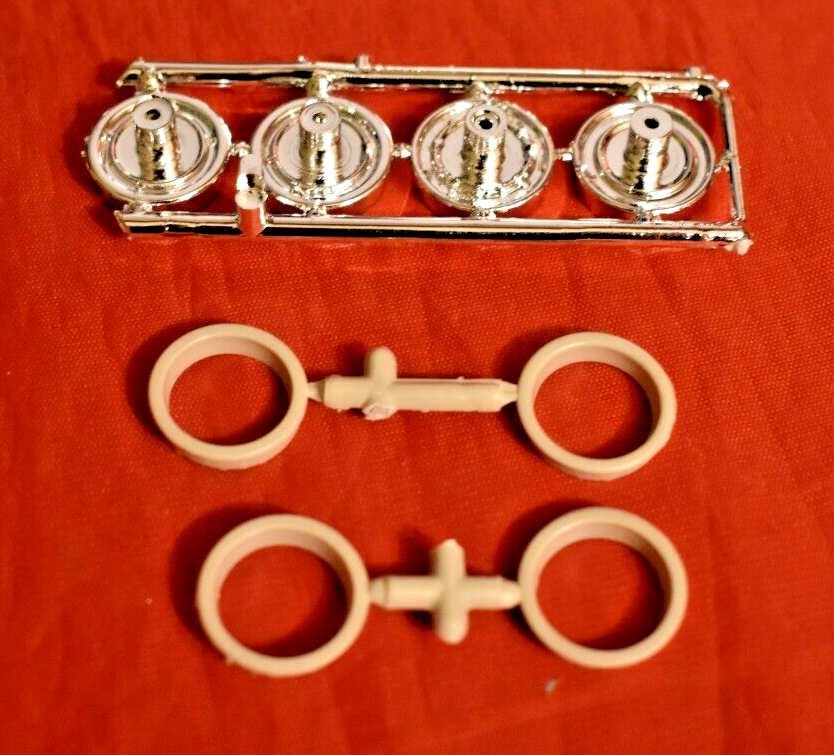 AMT 57 Thunderbird Chrome Reverse Wheels and Rims 1/25