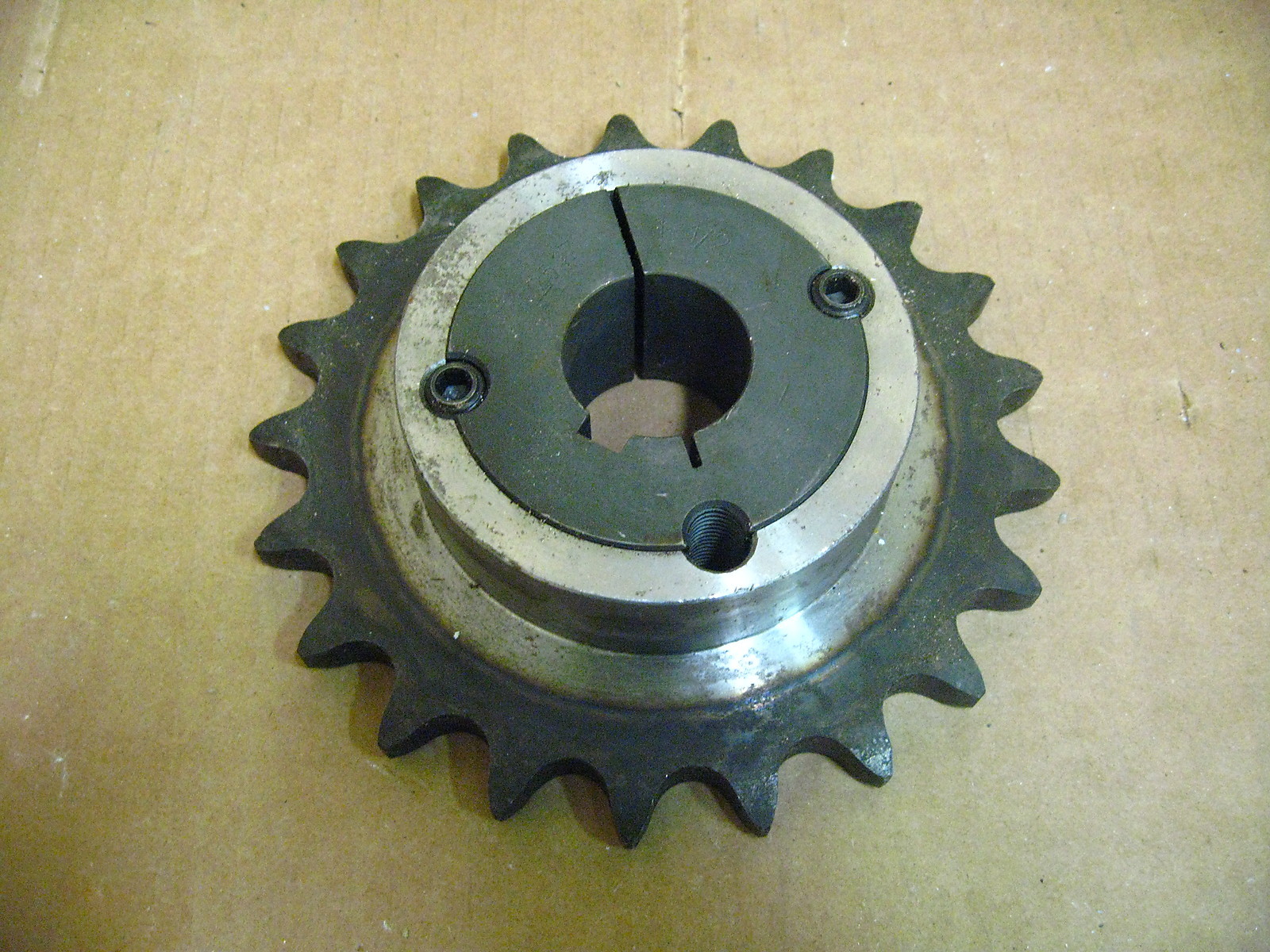 Taperlock Roller Chain Sprocket 21 tooth 1" pitch w/ 2517  Bushing (10-3 )