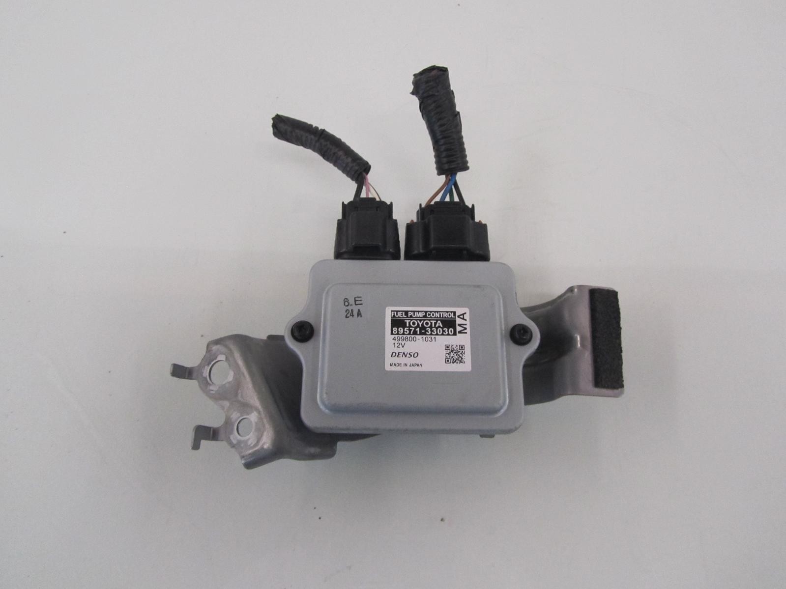 21-23 TOYOTA COROLLA  Fuel Gas Pump Control Module 89571-33030